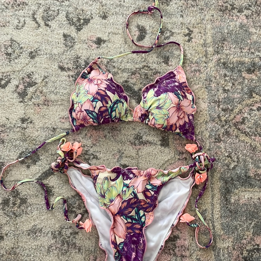 Stylish swimwear floral bikini